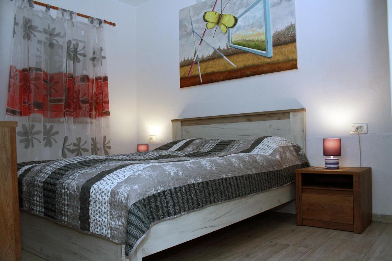 "Art House" Rovinj-Holiday, Holiday Home To Rent Rovinjsko Selo Bagian luar foto