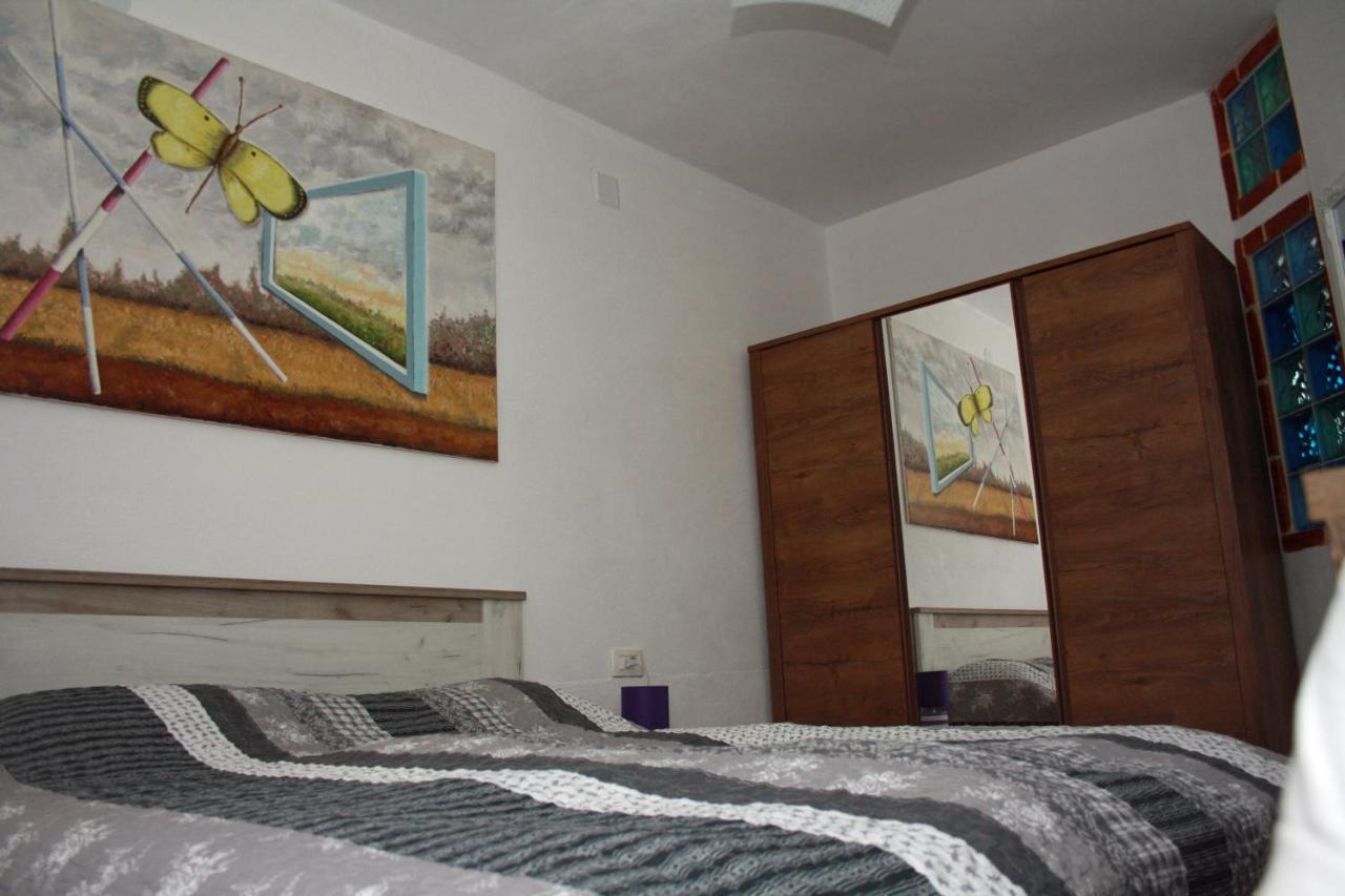 "Art House" Rovinj-Holiday, Holiday Home To Rent Rovinjsko Selo Bagian luar foto
