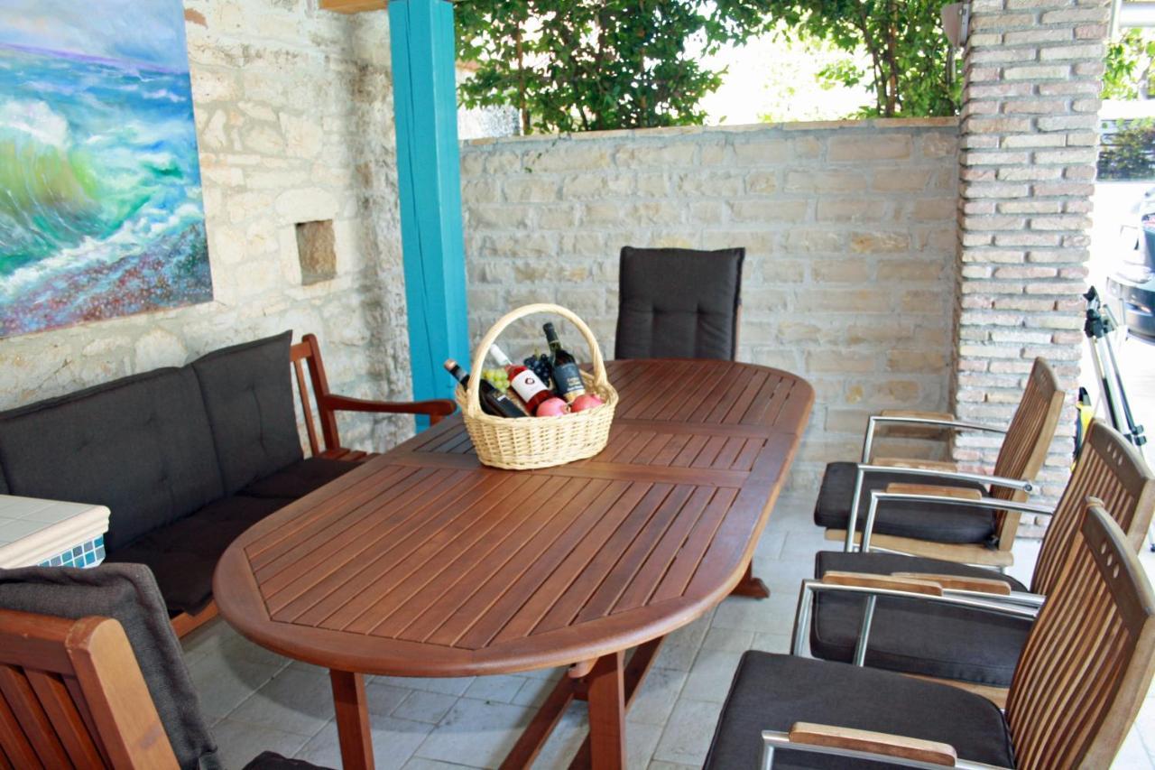 "Art House" Rovinj-Holiday, Holiday Home To Rent Rovinjsko Selo Bagian luar foto