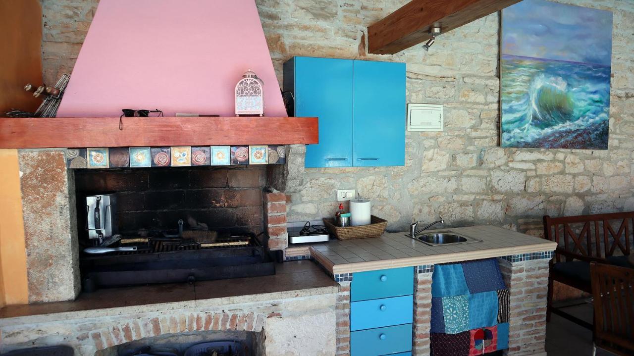 "Art House" Rovinj-Holiday, Holiday Home To Rent Rovinjsko Selo Bagian luar foto